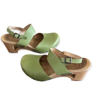 DANSKO Thea Mary Jane Green Slingback Leather Clogs Size 41